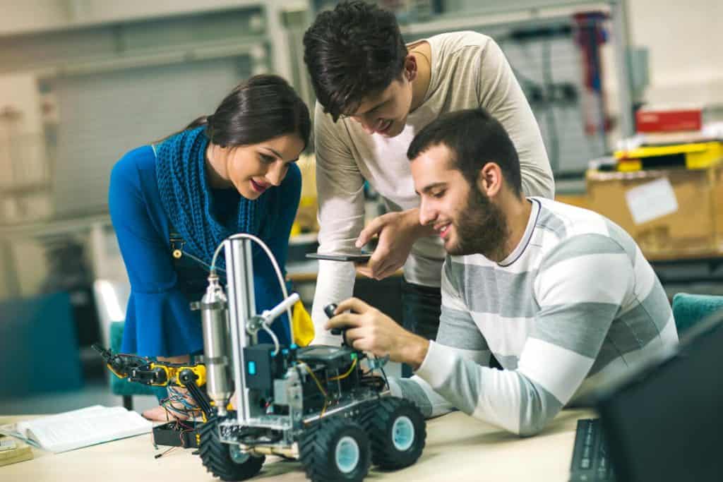Mechanical Engineering Students in Robotics