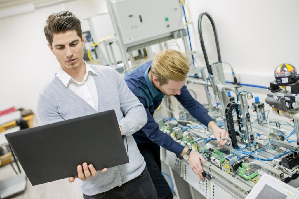 Mechanical Engineers Working