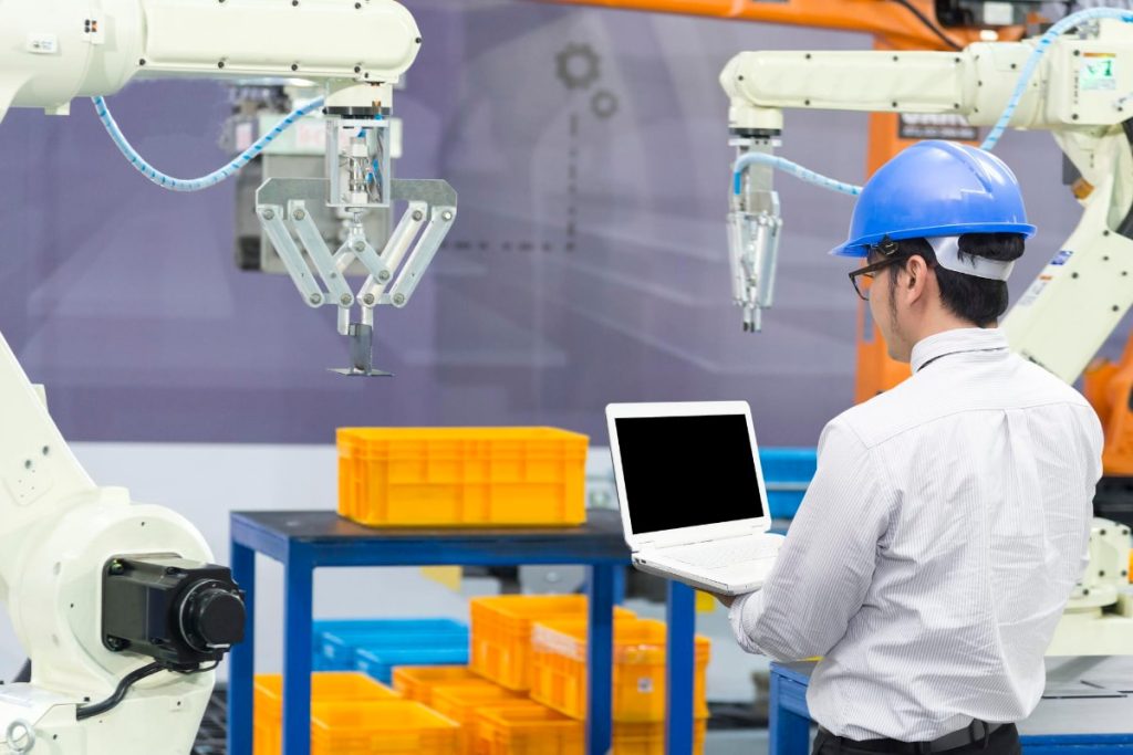 Mechanical Engineers Working